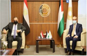 محافظ سلطة النقد يلتقي السفير المصري لدى دولة فلسطين