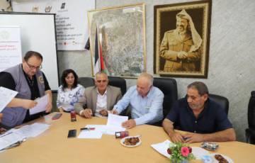 الإغاثة الزراعية توقع اتفاقيات استفادة من مشاريعها لصالح قرى غرب بيت لحم