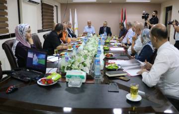 الغرفة التجارية بغزة تستضيف اجتماع لجنة تحديد الحد الأدنى للأجور 