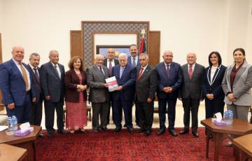 الرئيس عباس يتسلم التقرير السنوي للمجلس الأعلى للإبداع والتميز   